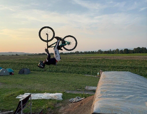 Ivo Mádr @dirt._.by._.ivo další tvář Isodrinků