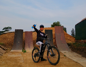 Ivo Mádr @dirt._.by._.ivo další tvář Isodrinků